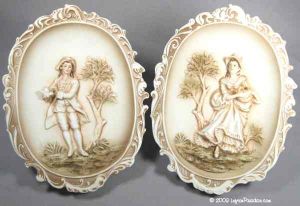Colonial Couple Plaques - KW115
