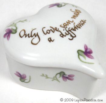 Heart-Shaped Box with Violets - 1019