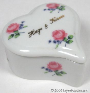 Heart Box, Hugs & Kisses -2399