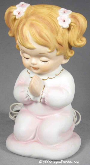 Little Girl in Prayer - 6626